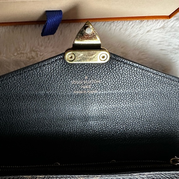 LV MONOGRAM BLACK PALLAS WALLET - Picture 4 of 9